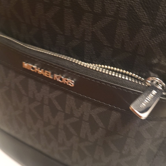 MICHAEL KORS Morgan Signature Backpack Admiral Canvas - Picture 7 of 9